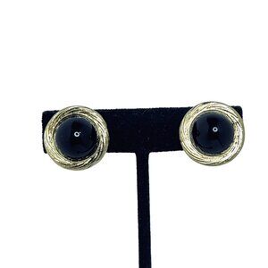 Vintage Trifari Gold Tone With Black Cabochon Clip On Earrings (5485)